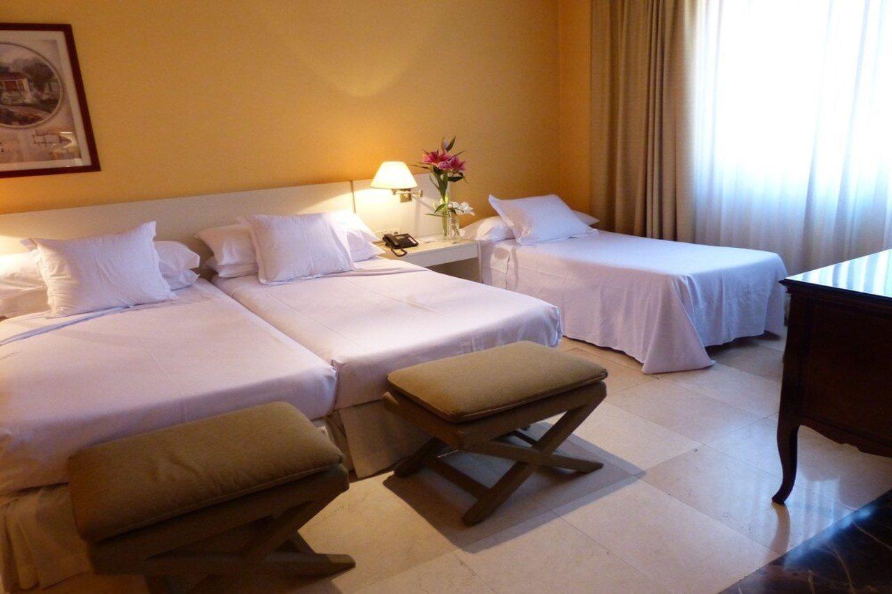 La Moraleja Hotel Alcobendas Ngoại thất bức ảnh