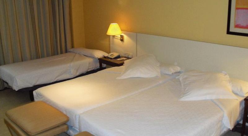 La Moraleja Hotel Alcobendas Ngoại thất bức ảnh